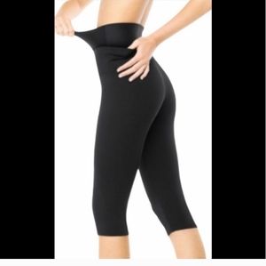 Spanx Bagel Buster Power Knee Black Crop Size Small
